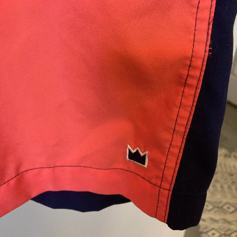 Crown & Ivy Men’s Color Block Swim Trunks sz L with mesh lining and drawstrings